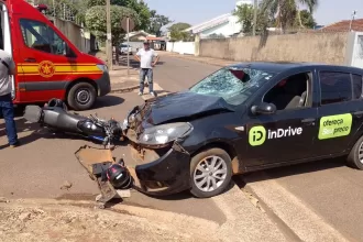 VÍDEO: Assaltantes sofrem acidente após roubarem celular de idosa