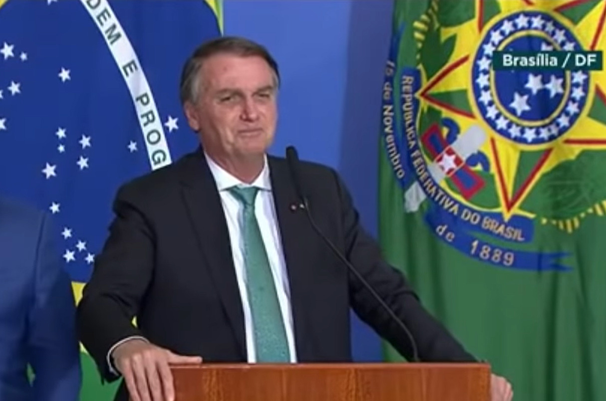 TSE decide arquivar três ações de investigação contra Bolsonaro