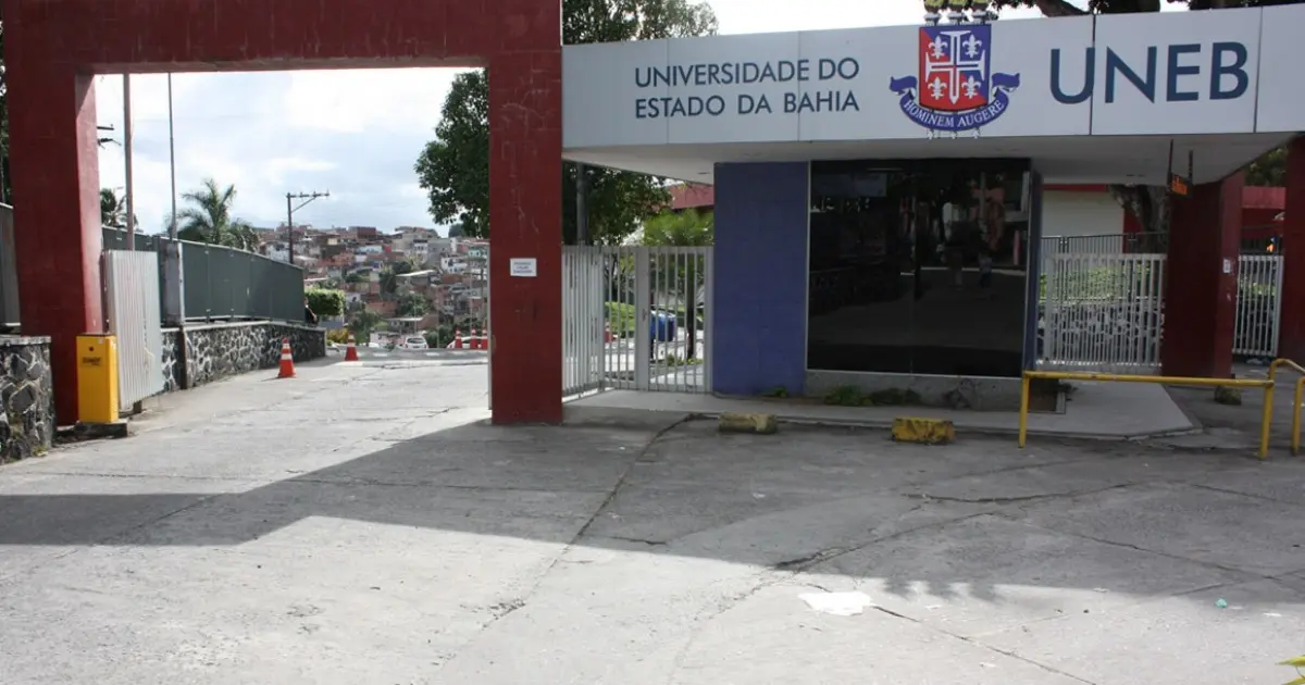 Professores paralisam universidades estaduais da Bahia nesta quarta-feira (18)