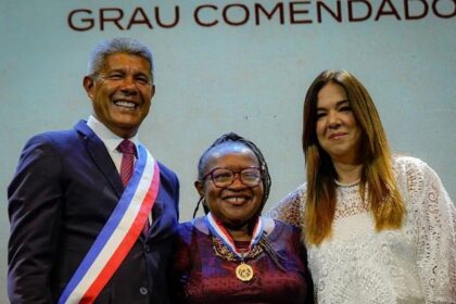 Creuza Oliveira, líder sindical das trabalhadoras domésticas, recebe título de doutora honoris causa da Ufba