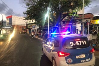 Corpo de homem com mãos amarradas e marcas de tiros é encontrado no bairro Pau da Lima, em Salvador