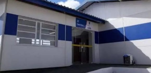 Homem é preso suspeito de atirar no enteado de 2 anos na Bahia; polícia disse que ele tinha ciúmes da companheira