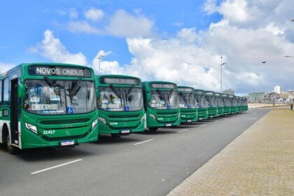 Nova linha de ônibus auxilia transporte para praias de Salvador a partir de domingo (14); confira