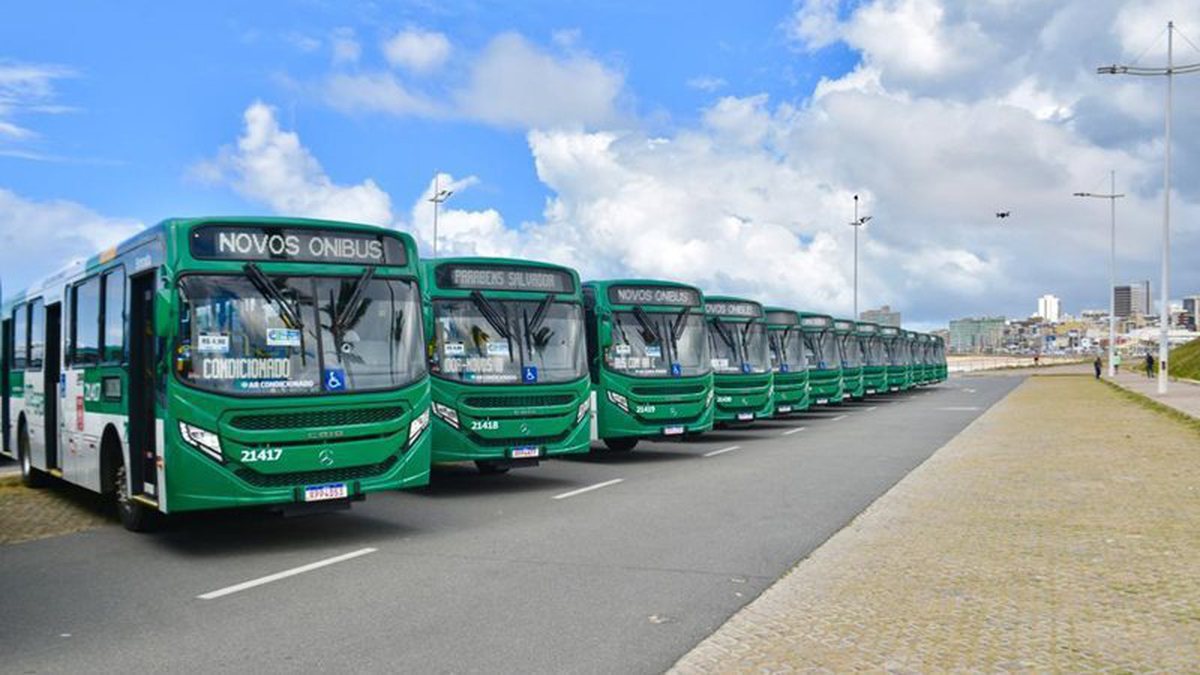 Nova linha de ônibus auxilia transporte para praias de Salvador a partir de domingo (14); confira