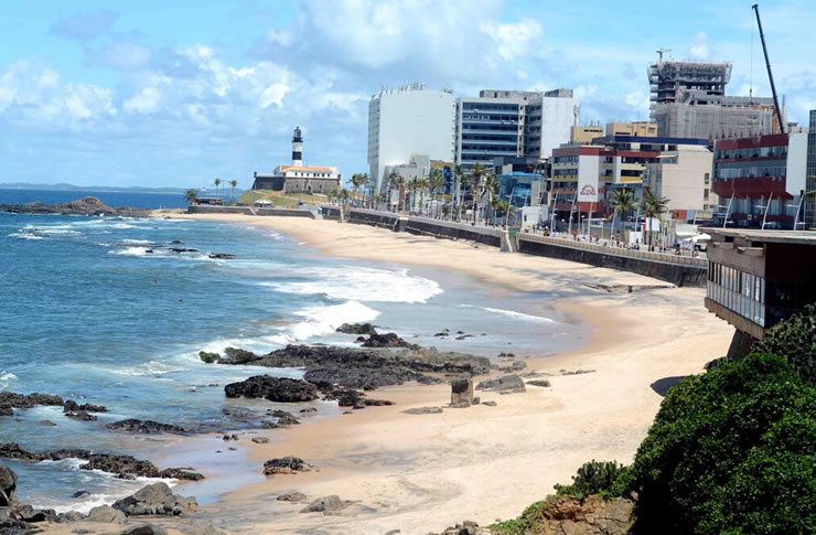 Salvador e Porto Seguro se destacam como destinos para o Carnaval em 2024 que ocorrerá de 8 a 14