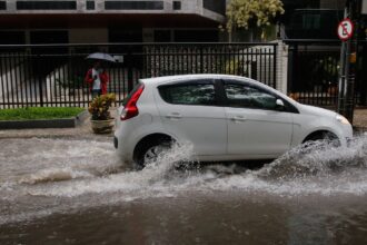 Temporal no Rio provoca alagamentos durante a madrugada