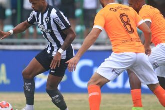 Botafogo abre 2 a 0, mas sofre empate do Nova Iguaçu pelo Carioca