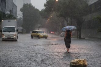 Chuva deixa cidade de São Paulo em estado de atenção para alagamentos