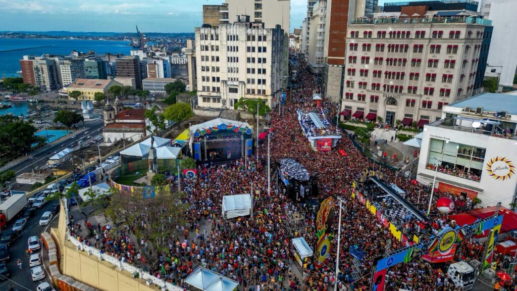 Encontro de trios elétricos na Praça Castro Alves revive história do Carnaval soteropolitano – Secretaria de Comunicação