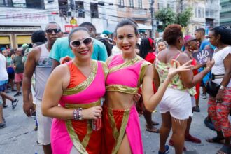 Fantasias que retratam memes da internet são sucesso absoluto no Carnaval de Salvador – Secretaria de Comunicação