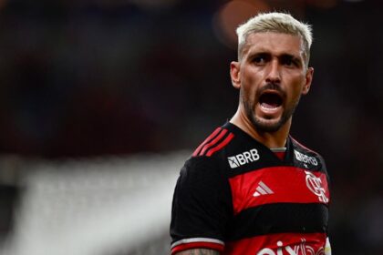 Flamengo goleia Boavista e se classifica para semifinais do Carioca