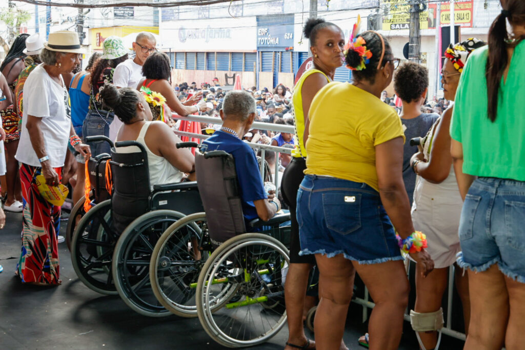 Foliões aprovam estrutura dos Camarotes Acessíveis no Carnaval de Salvador – Secretaria de Comunicação