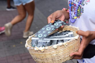 Foliões podem retirar preservativos e fazer testes de ISTs gratuitamente nos circuitos do Carnaval de Salvador – Secretaria de Comunicação