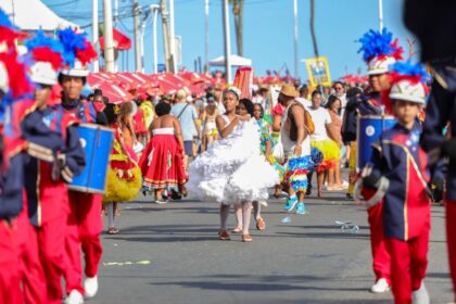 Grupos culturais, charangas e fanfarras do Fuzuê fazem a festa dos foliões na abertura do pré-Carnaval – Secretaria de Comunicação