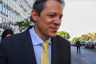 Haddad nega que Centrão tenha pedido saída de assessor especial