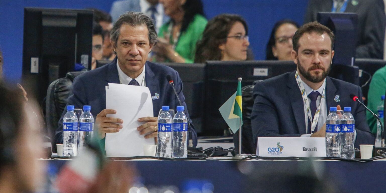 Haddad quer proposta “ambiciosa” para taxação de super-ricos