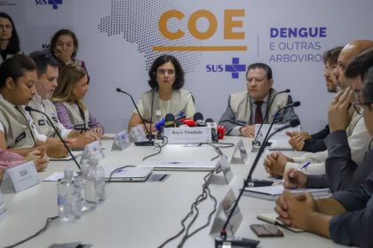 Ministério da Saúde estuda ampliar oferta da vacina contra dengue