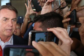 Moraes nega pedido de Bolsonaro para adiar depoimento à PF