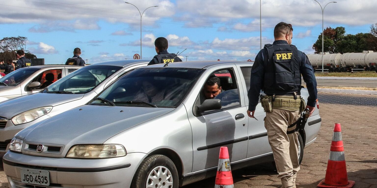 PRF dá dicas de segurança para quem vai pegar a estrada no carnaval