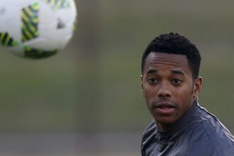 STJ decidirá em março se Robinho cumprirá pena por estupro no Brasil