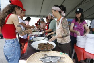 Sacolão popular em SP recebe primeiros alimentos fornecidos pelo PAA