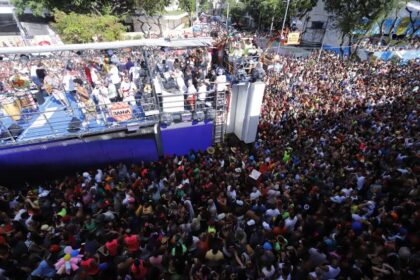 Saulo Fernandes lota Campo Grande nesta terça-feira de Carnaval