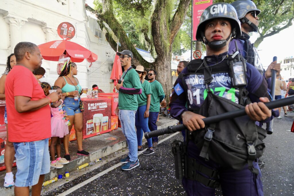 Semop promove ação de orientação e fiscalização com ambulantes durante o Carnaval – Secretaria de Comunicação