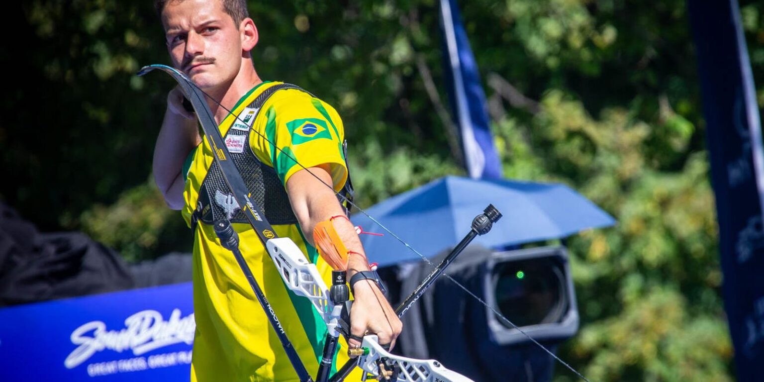 Tiro com arco: Marcus D'Almeida é eleito melhor arqueiro do mundo