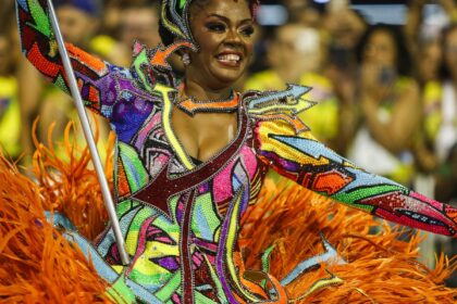 Veja imagens do segundo dia de desfile do carnaval de São Paulo