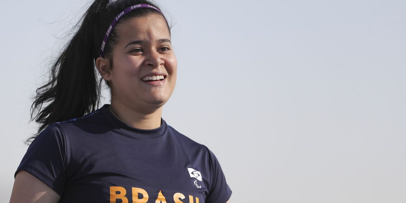 Verônica Hipólito é bronze no GP de atletismo paralímpico de Dubai