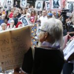 Caminhada em São Paulo lembra golpe militar e faz homenagem às vítimas