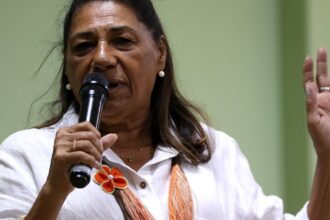 Mãe de Marielle convida ao aquilombamento nos seis anos do assassinato