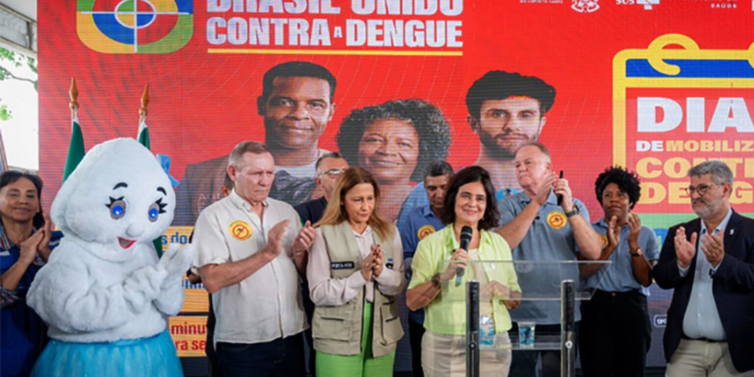 Ministra reforça importância de vacinar crianças contra a dengue