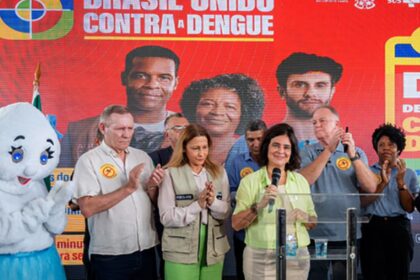 Ministra reforça importância de vacinar crianças contra a dengue