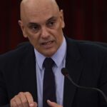 Moraes nega pedido de devolução de passaporte para Bolsonaro