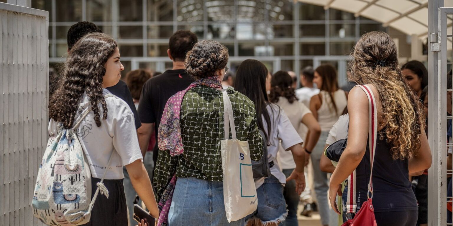 Dados para inscrição no Prouni devem ser entregues até hoje