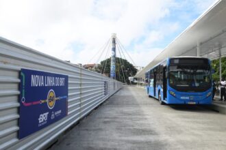 Linha B4 do BRT começa operação assistida entre Pituba e Lapa com ônibus a cada 10 minutos – Secretaria de Comunicação