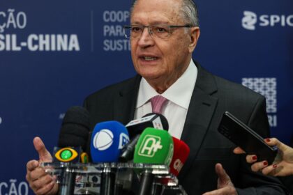 Presidente em exercício destaca harmonia na relação entre poderes