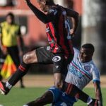 Vitória faz 3 a 2 de virada sobre Bahia em 1º jogo da final do Baianão