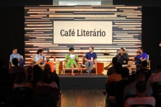 Bienal do Livro Bahia recebe autores contemplados com o Selo João Ubaldo Ribeiro – Secretaria de Comunicação