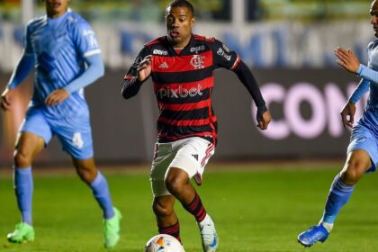 Flamengo avança na Libertadores mesmo com derrota para o Bolívar