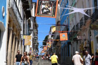 Flipelô: público enfrenta até dez horas de estrada para ir a Salvador