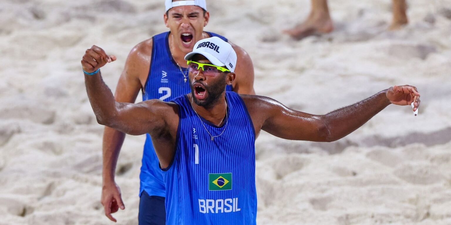 Olimpíadas: Evandro e Arthur são eliminados no vôlei de praia