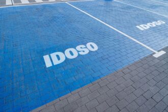 Credencial de estacionamento para idoso e PCD ganha versão digital