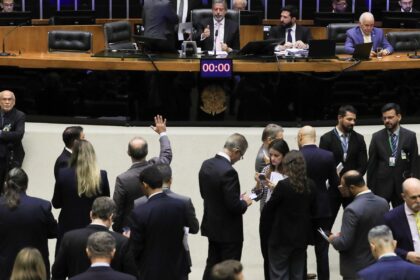 Câmara aprova texto final de projeto que muda as regras para emendas