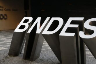 Crédito do BNDES para indústria supera agronegócio