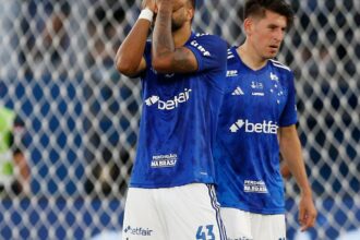 Cruzeiro é vice-campeão sul-americano após levar 3 a 1 do Racing