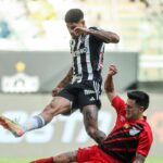 Athletico-PR perde e cai para a Série B do Brasileiro