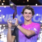 Tênis: João Fonseca conquista o título do Next Gen ATP Finals