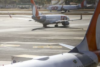 Azul e Gol assinam acordo para avaliar fusão entre as aéreas